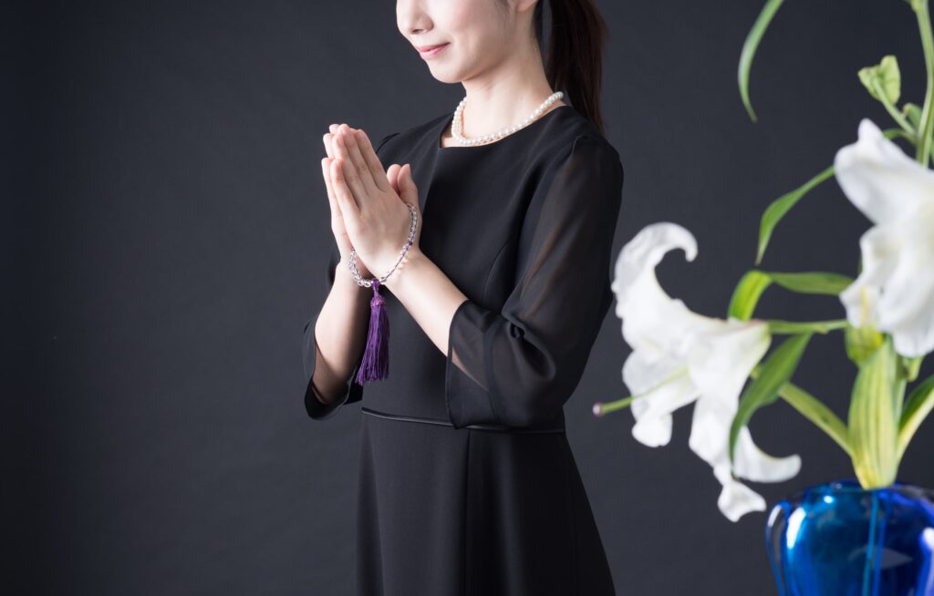 女性の服装